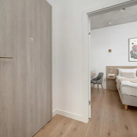 Beautiful White - Beige In By Renters