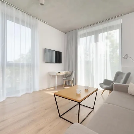 Beautiful White - Beige In By Renters *