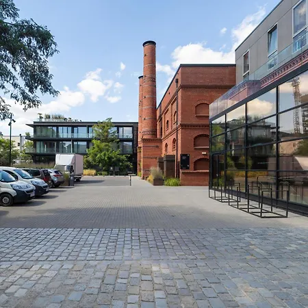 Beautiful White - Beige In By Renters * Breslau